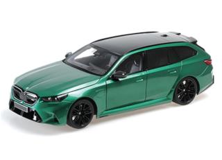 BMW M5 TOURING - 2024 - GREEN METALLIC Minichamps 1:18 Metallmodell mit zu öffnenden Hauben und Türen!